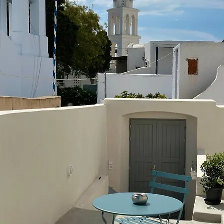 Feriehus 1912 Heritage Santorini, Main Square *